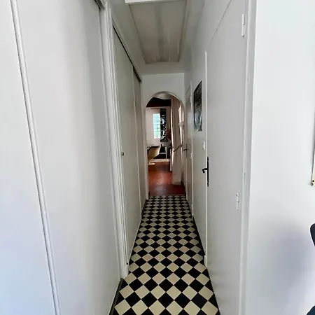 L'esbadaia Villa *