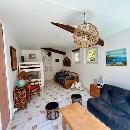 L'esbadaia וילה *